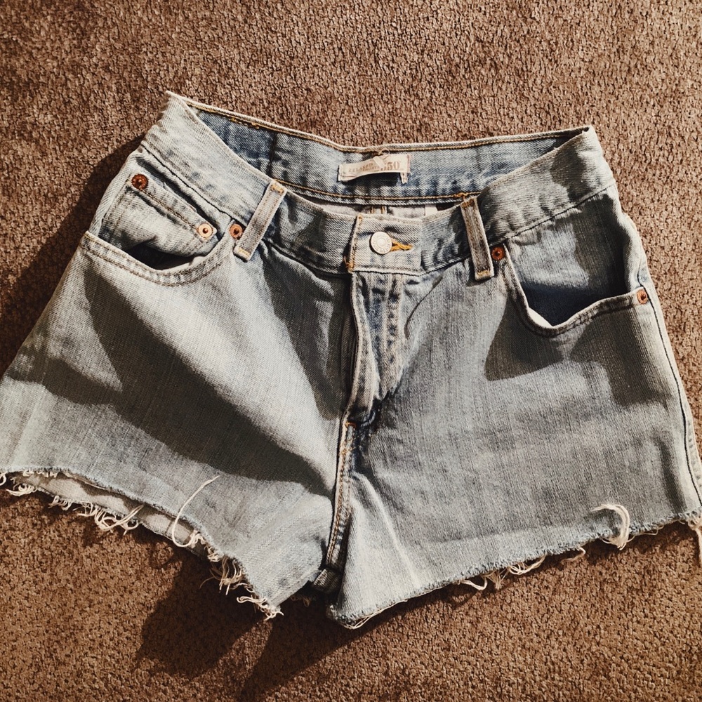 Vintage Levi’s High-Waisted Denim Shorts